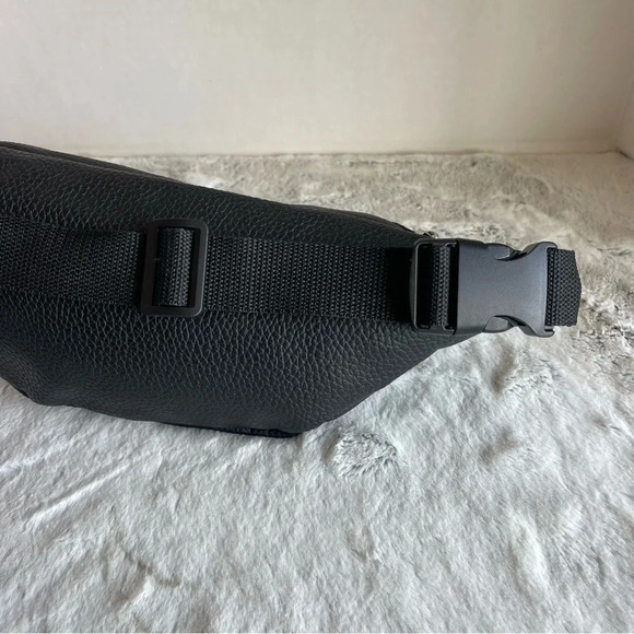 Queen Leather Fanny Pack - Picture 8 of 13